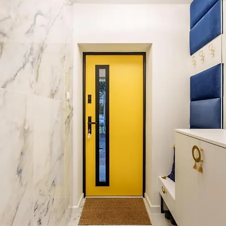 Willa Golden Saska Kepa Luxury Retreat With Garden & Design Interior