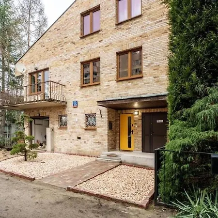 Вилла Golden Saska Kepa Luxury Retreat With Garden & Design Interior Варшава