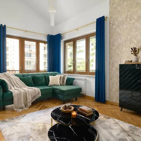 Golden Saska Kepa Luxury Retreat With Garden & Design Interior Villa Warszawa