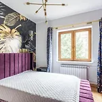 Golden Saska Kepa Luxury Retreat With Garden & Design Interior *