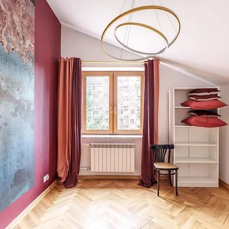 Golden Saska Kepa Luxury Retreat With Garden & Design Interior *